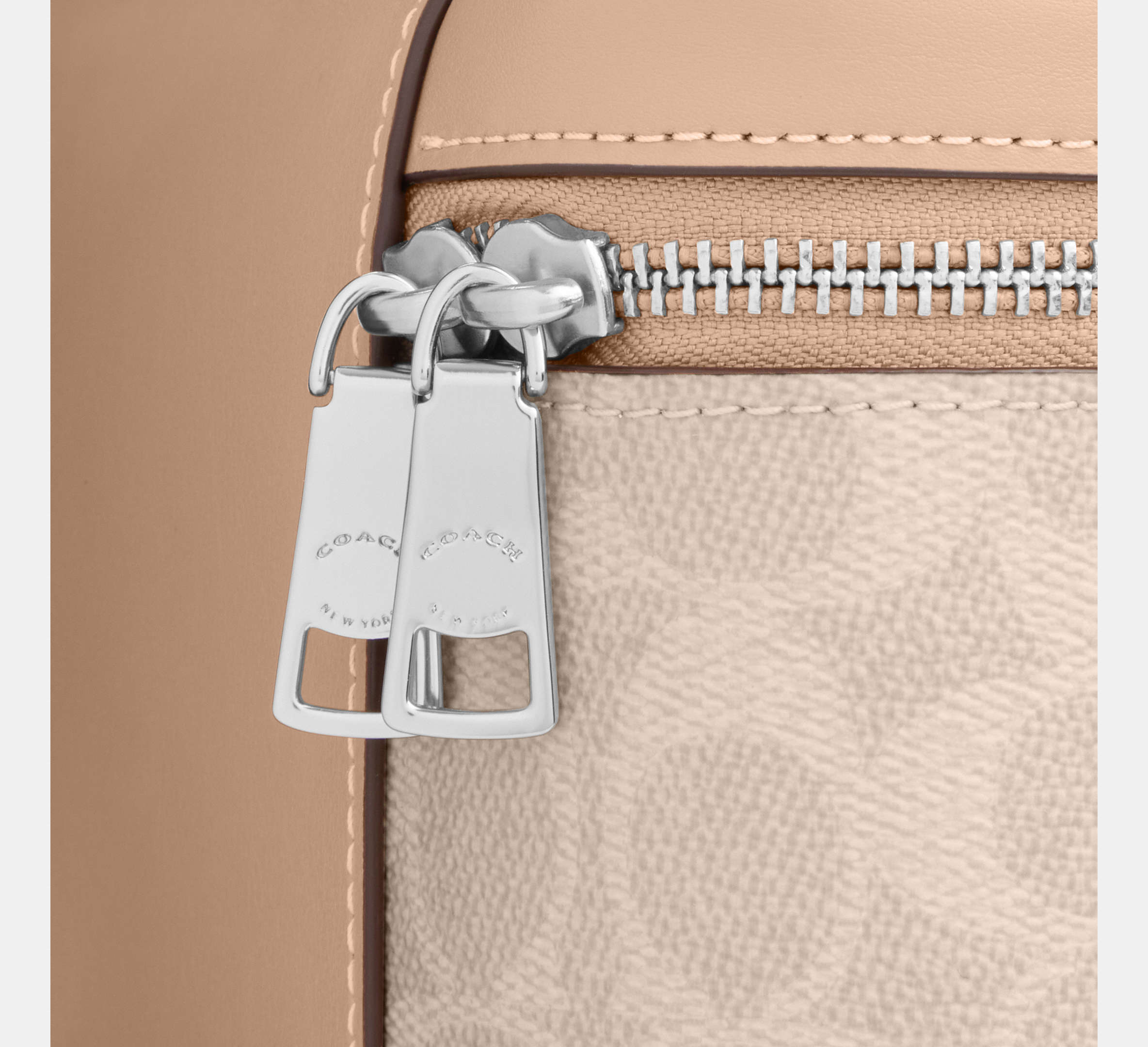 Rainer Crossbody Bag 18 in Exclusive Canvas