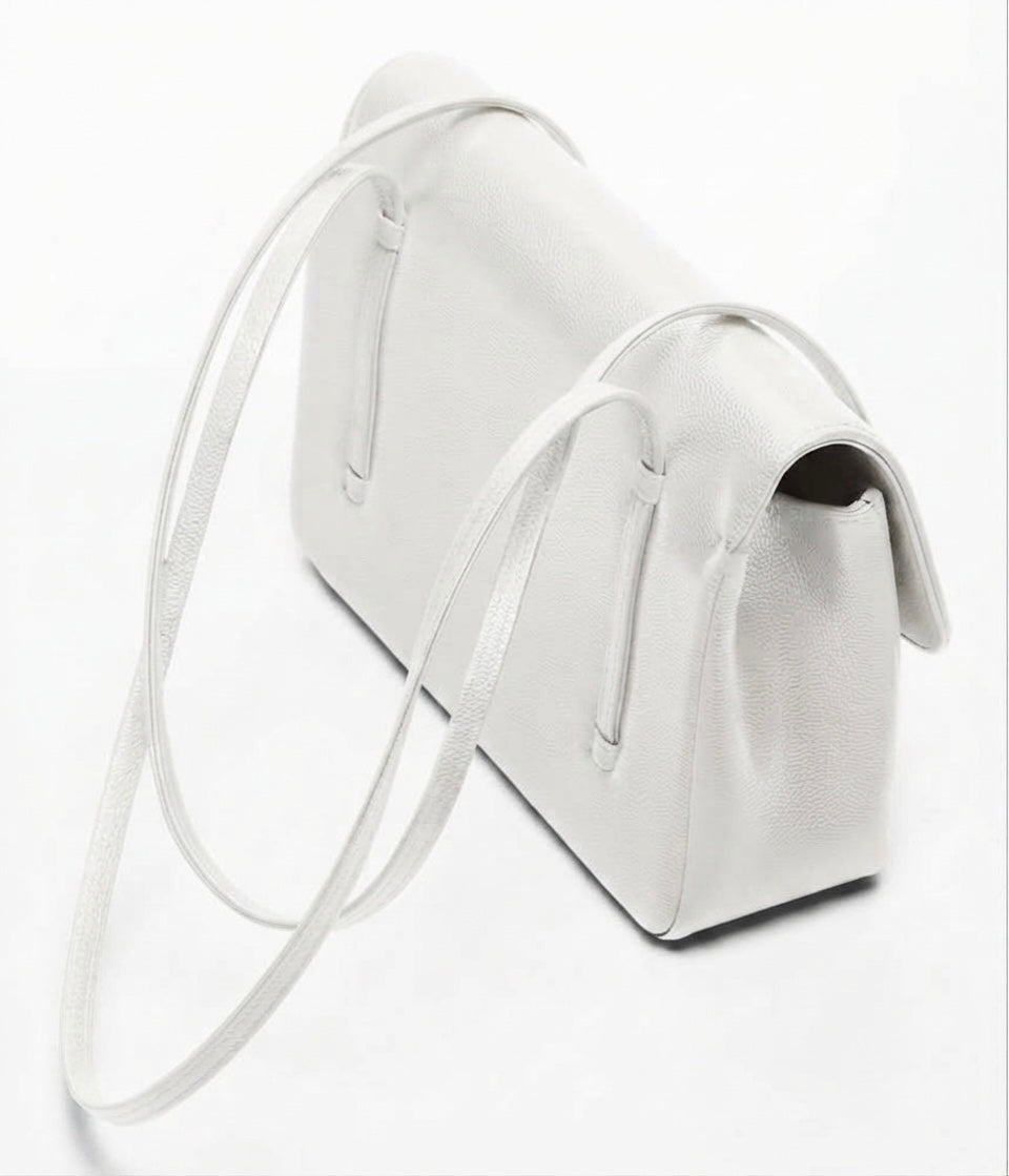 Small flap bag, grained shinny coco