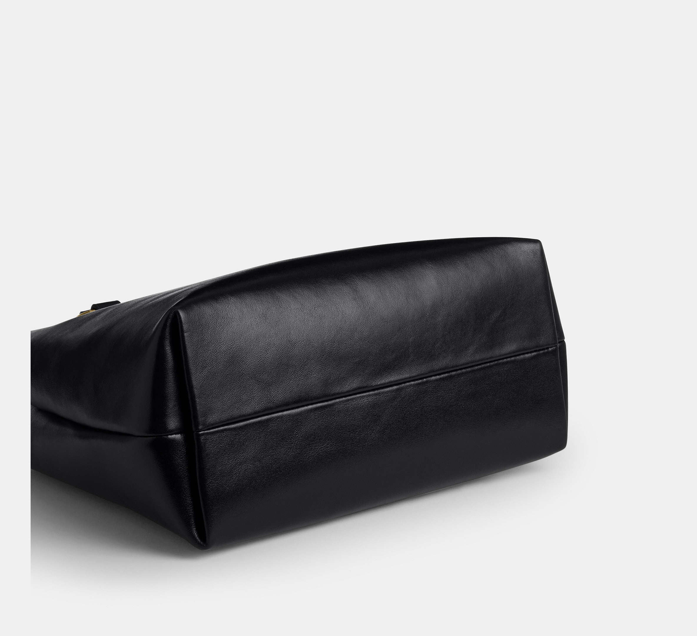 Station Carryall Bag In Signature Canvas