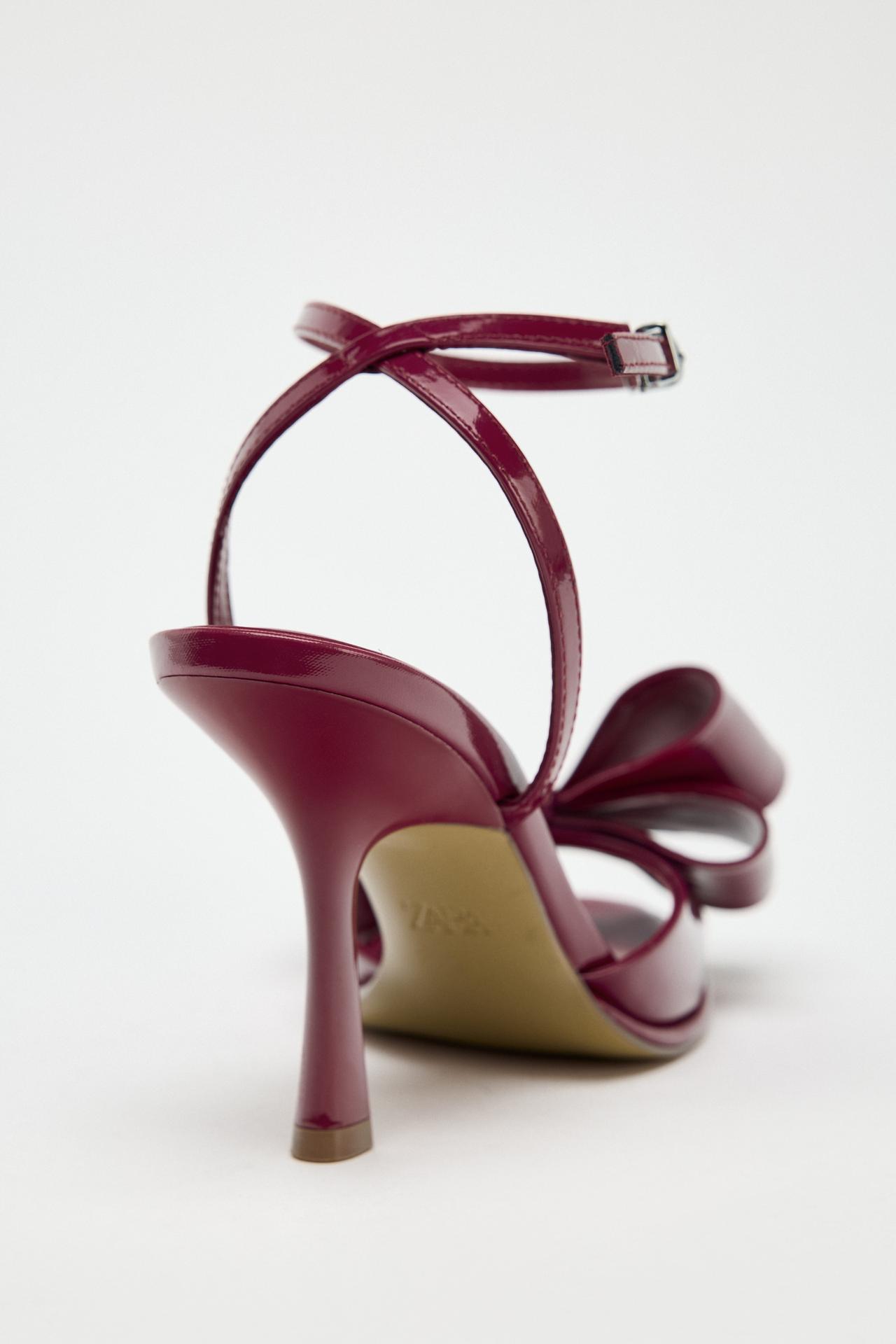BURGUNDY PATENT BOW HEELS
