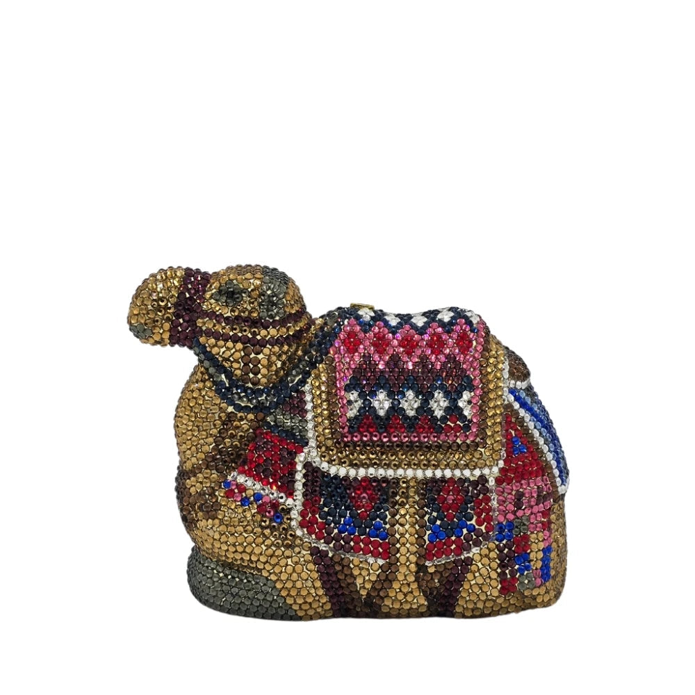 The camel Cluctch
