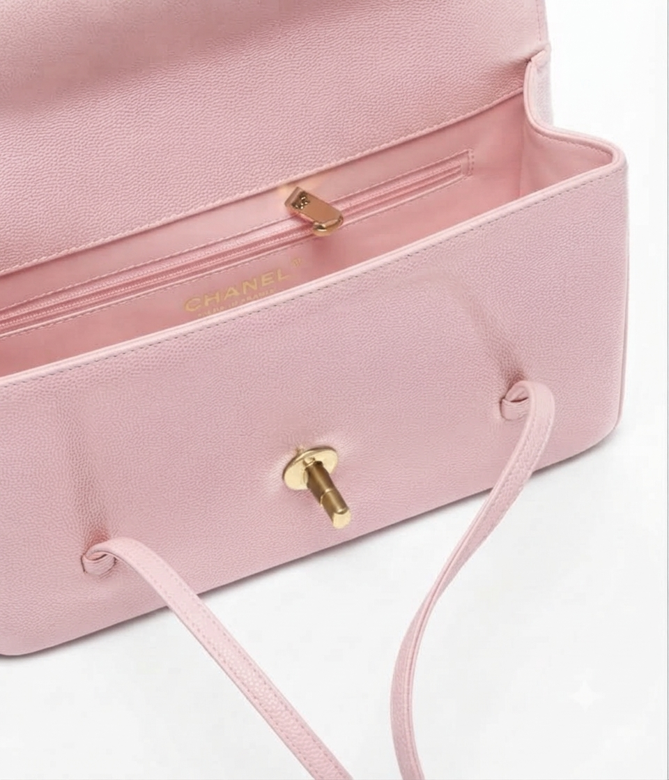 Small flap bag, grained shinny coco