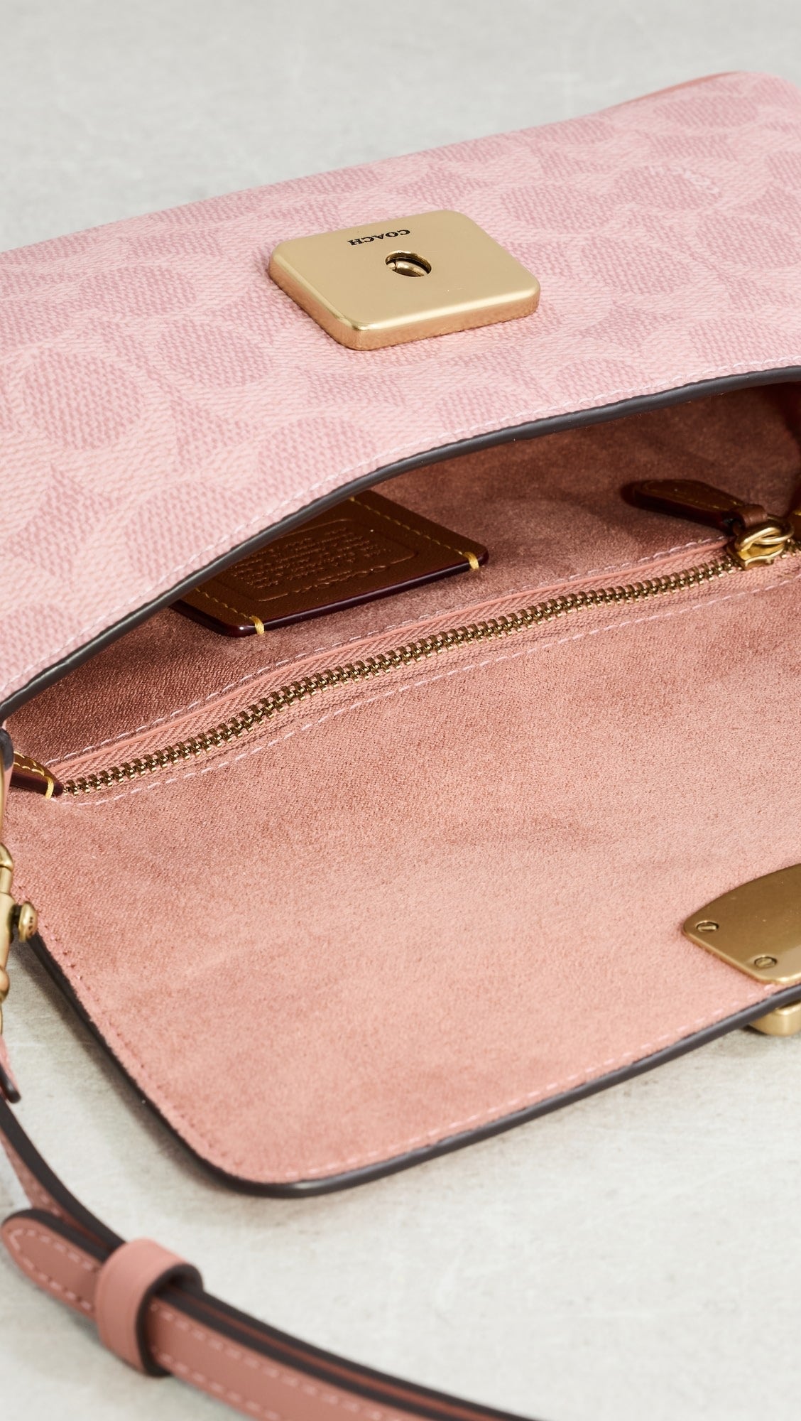Jet shoulder bag