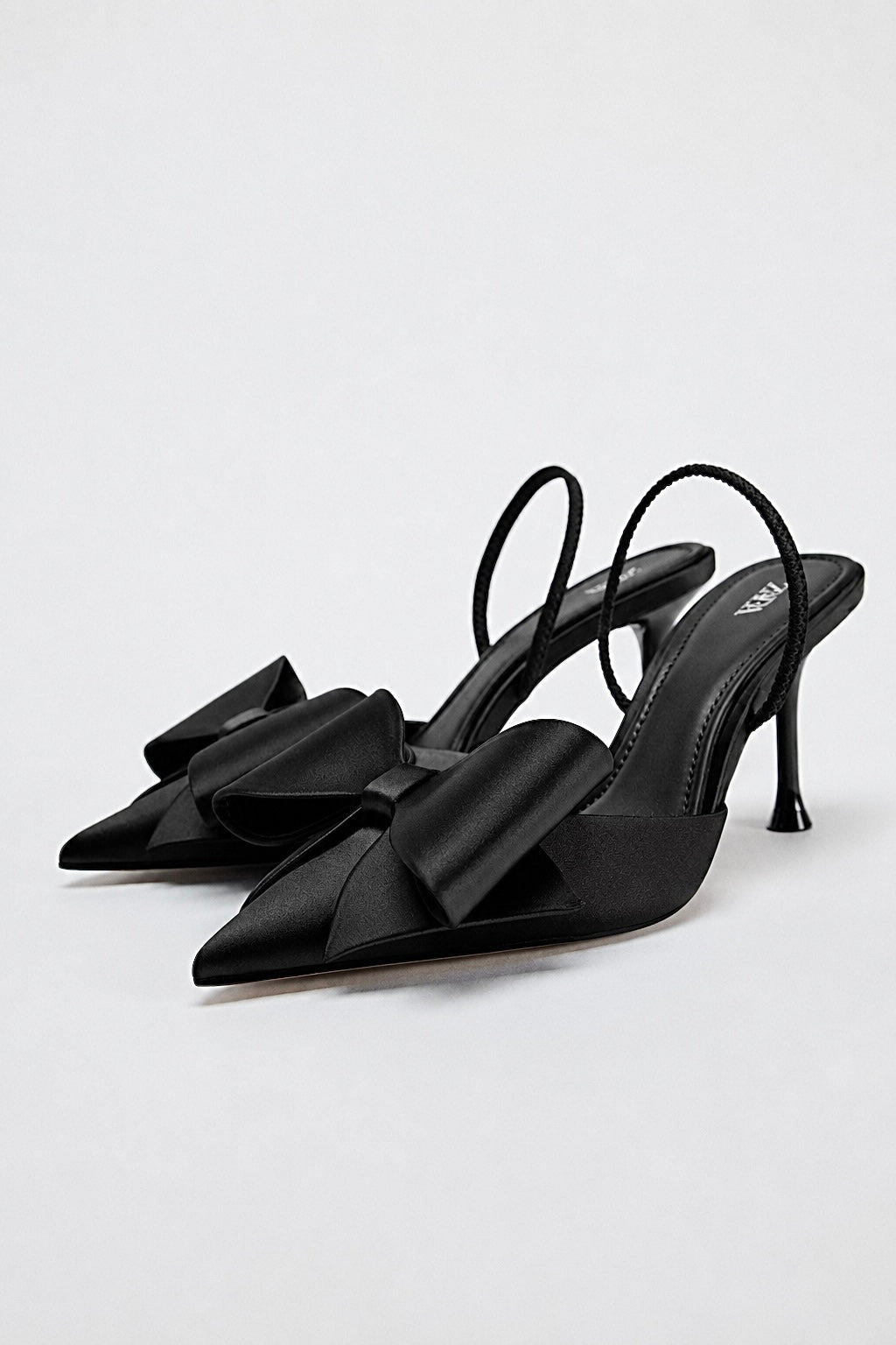 SATIN HEEL SHOES WITH A BOW