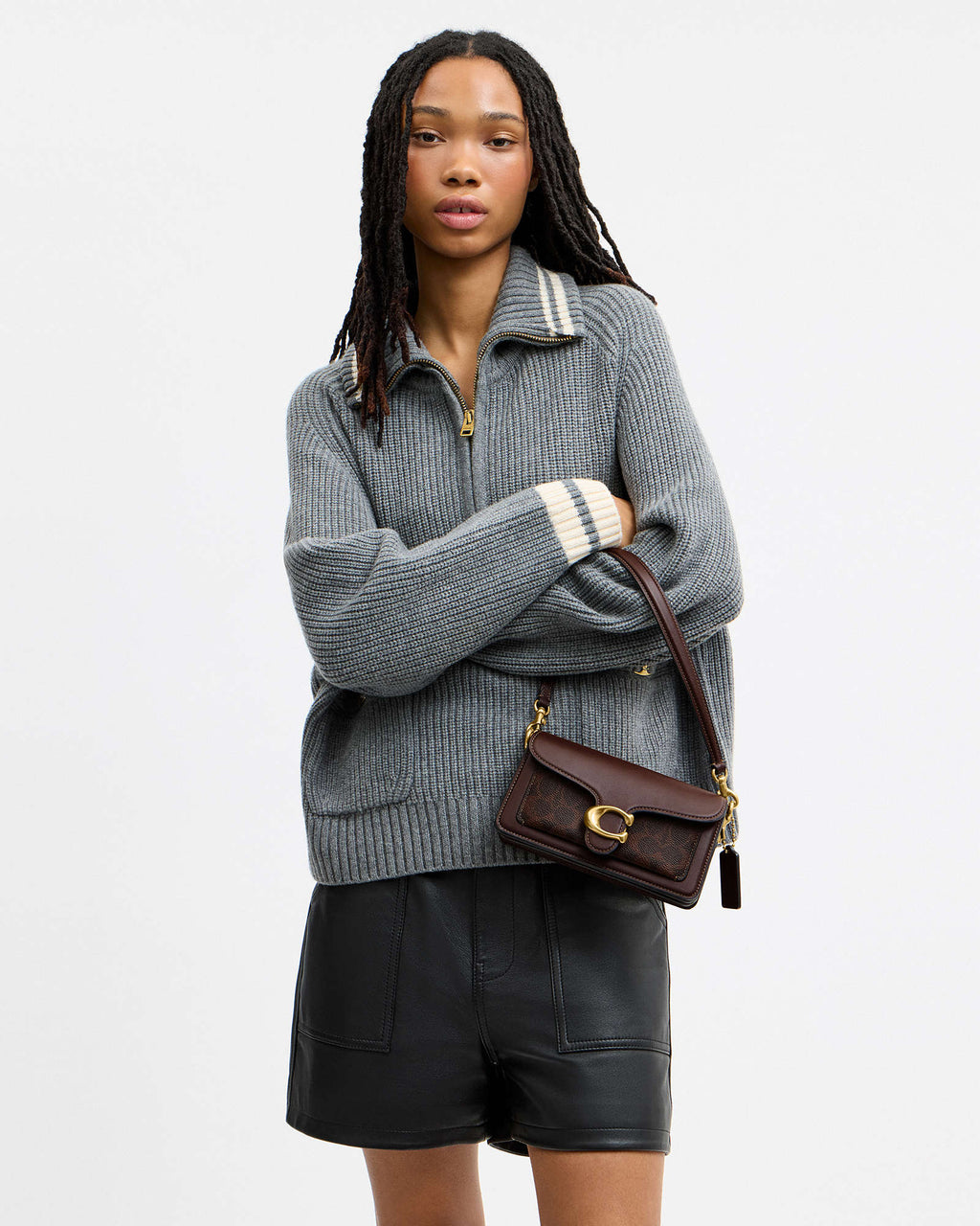 Tabby Shoulder Bag 20 in signature canvas