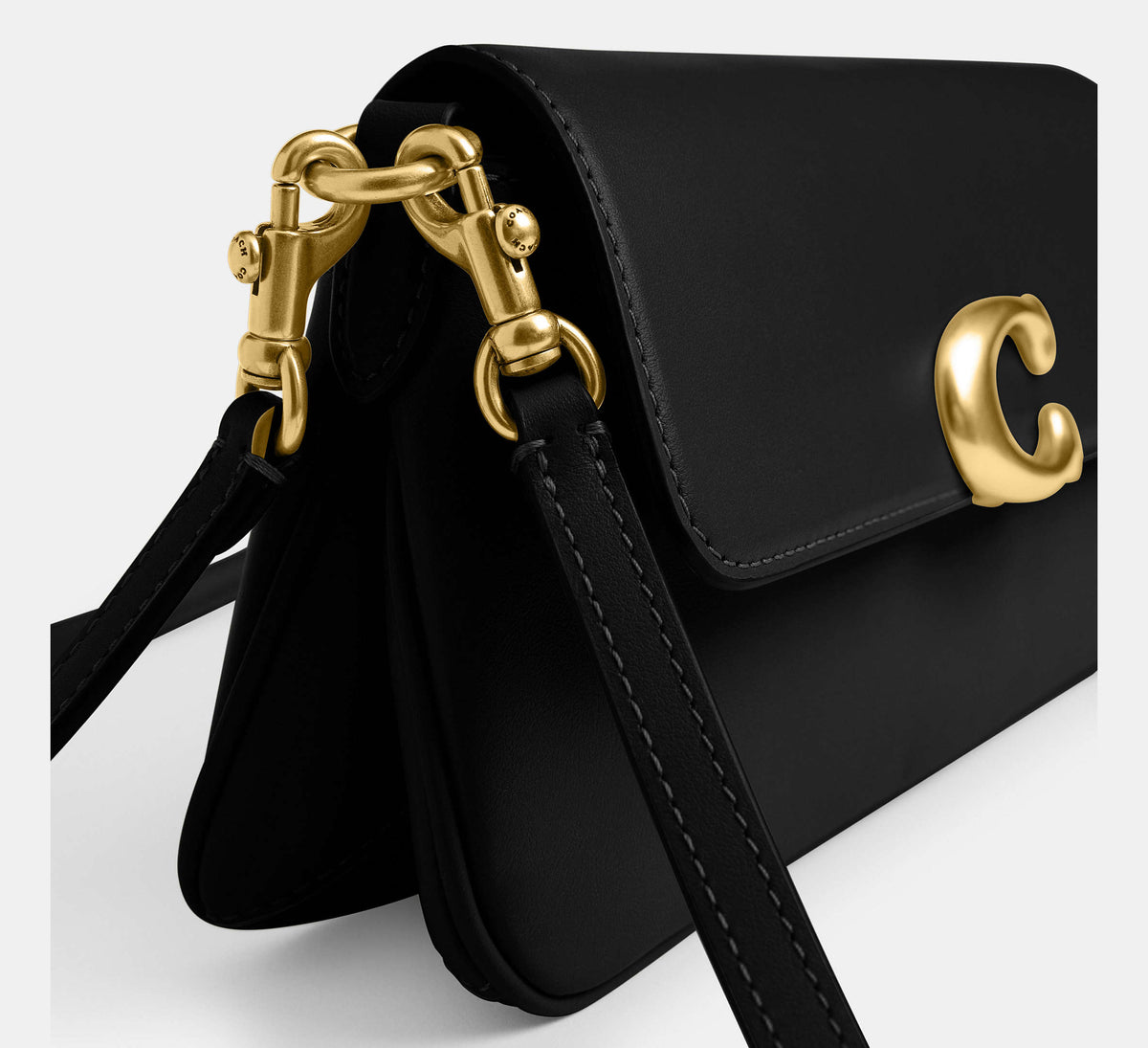 Jet shoulder bag