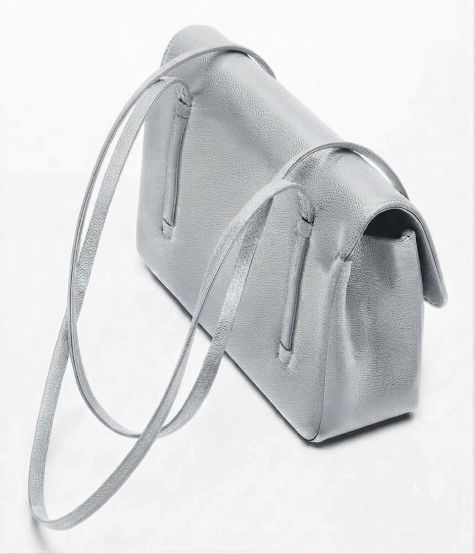 Small flap bag, grained shinny coco