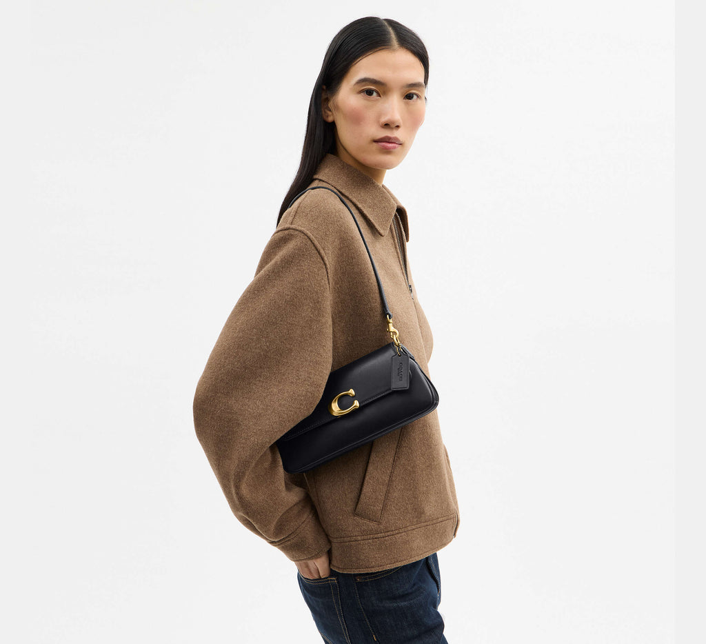 Jet shoulder bag