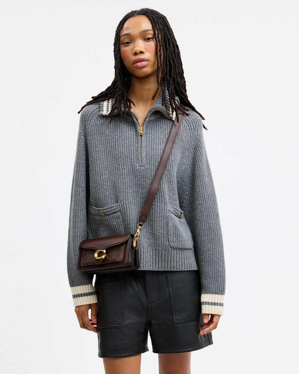 Tabby Shoulder Bag 20 in signature canvas
