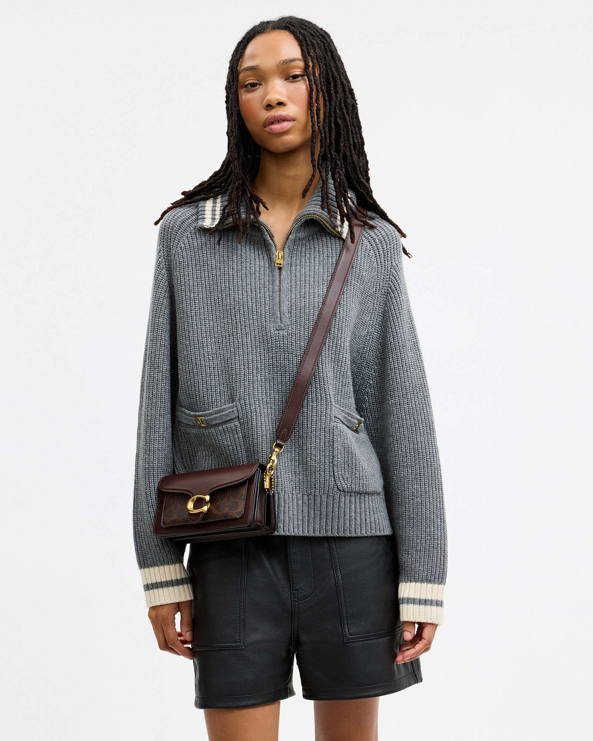 Tabby Shoulder Bag 20 in signature canvas