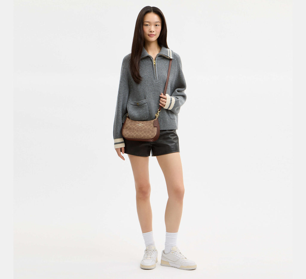 Teri Shoulder Bag In Signature Canvas