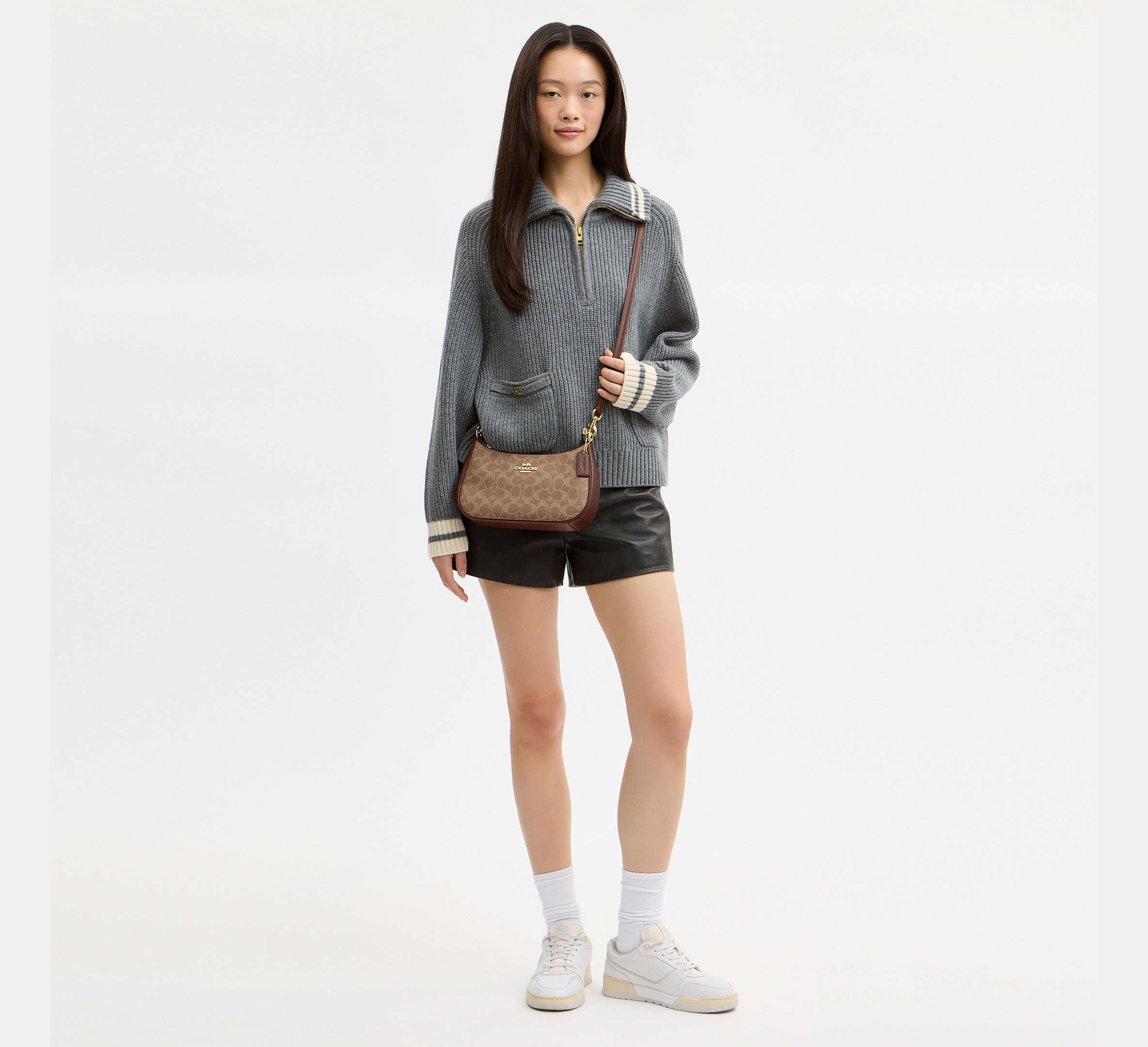 Teri Shoulder Bag In Signature Canvas