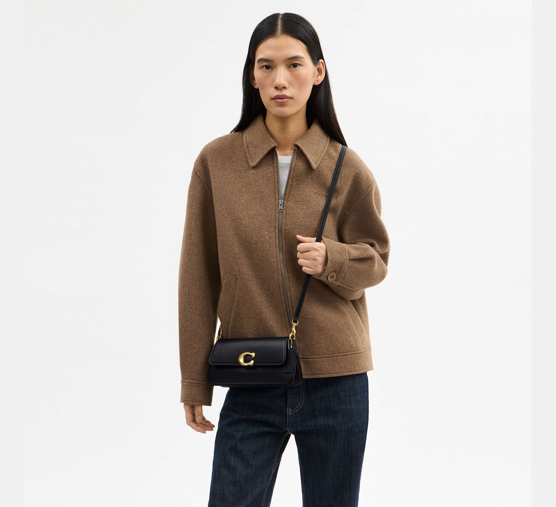 Jet shoulder bag