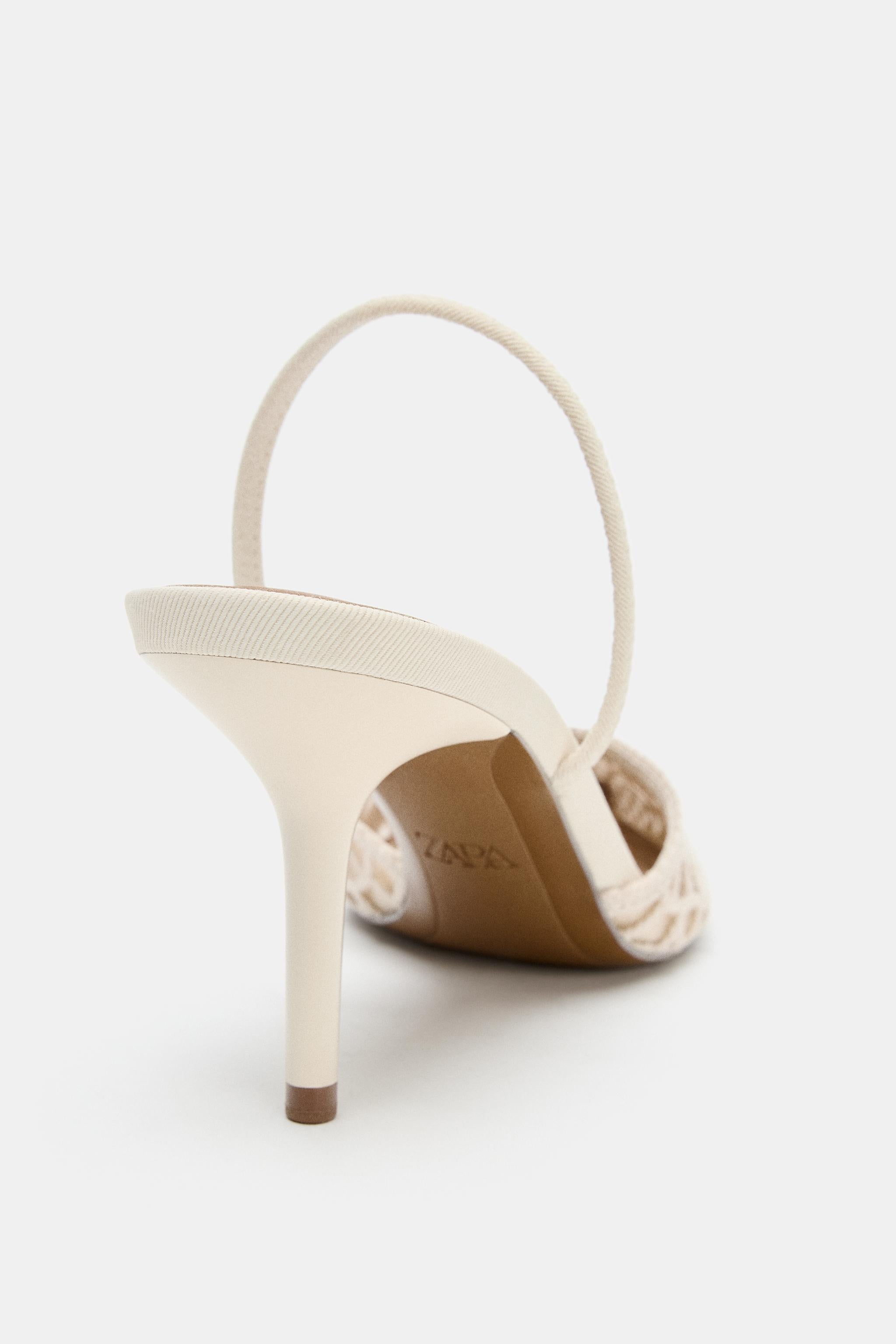 HEELED SHOES WITH PERFORATED TOP