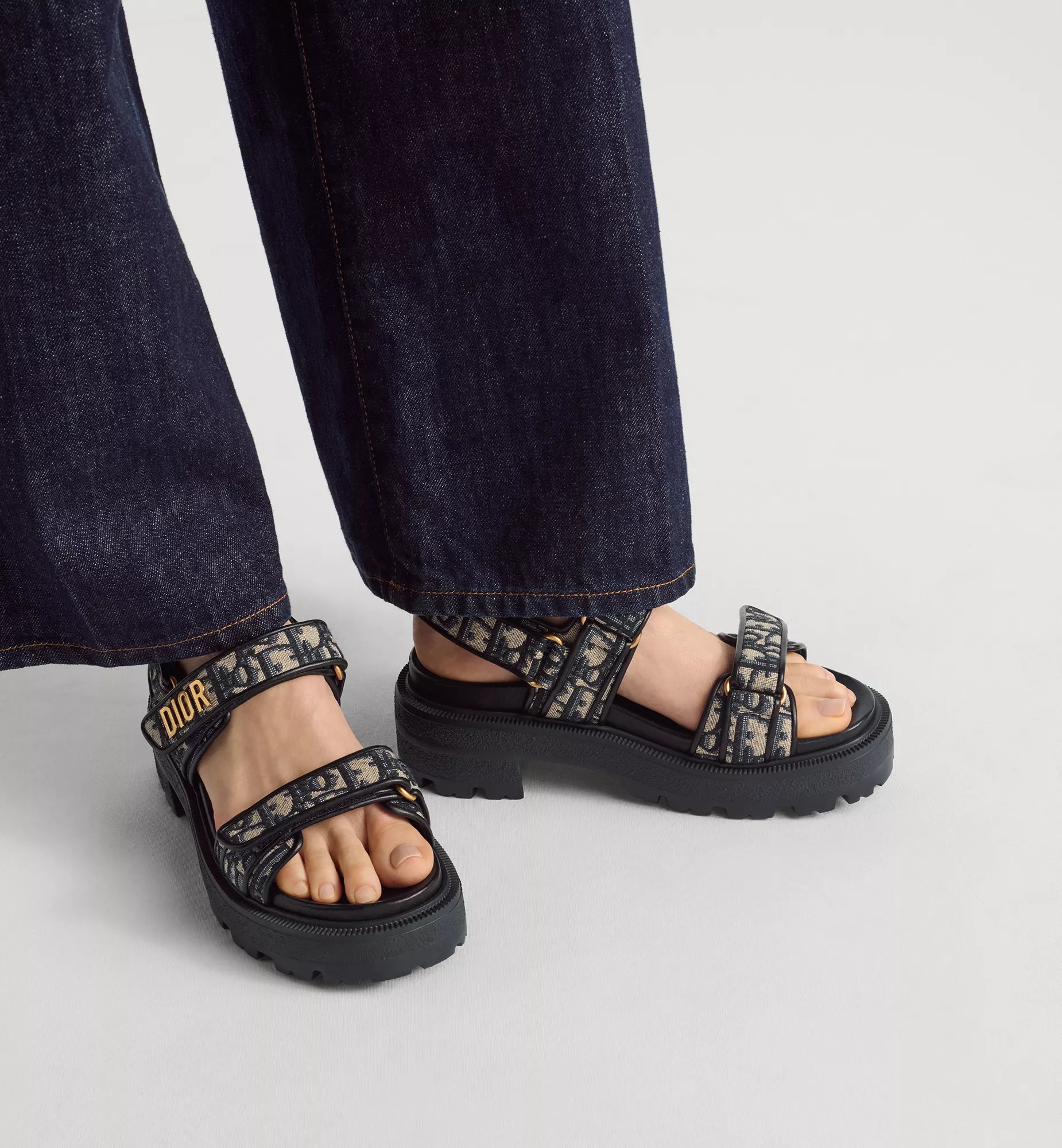 EMBROIDERED SANDALS