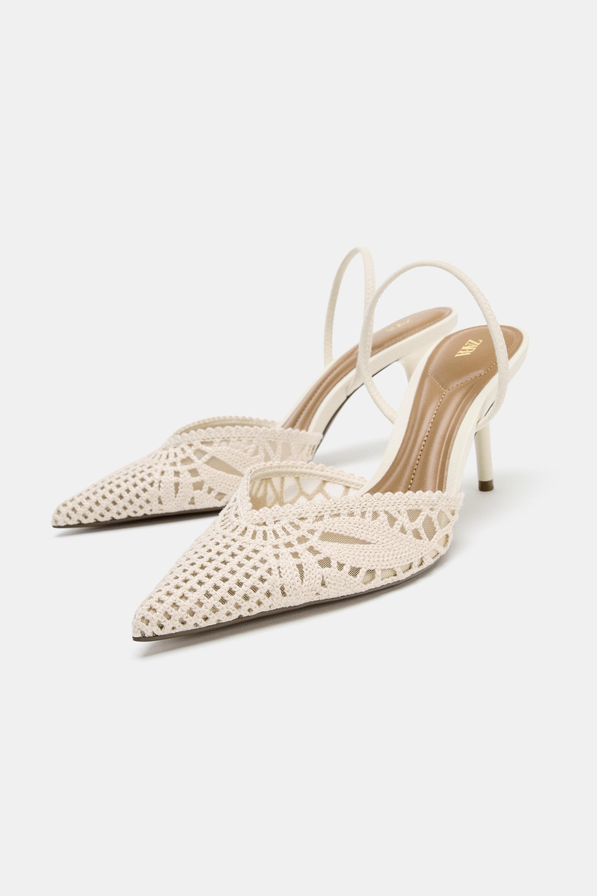 HEELED SHOES WITH PERFORATED TOP