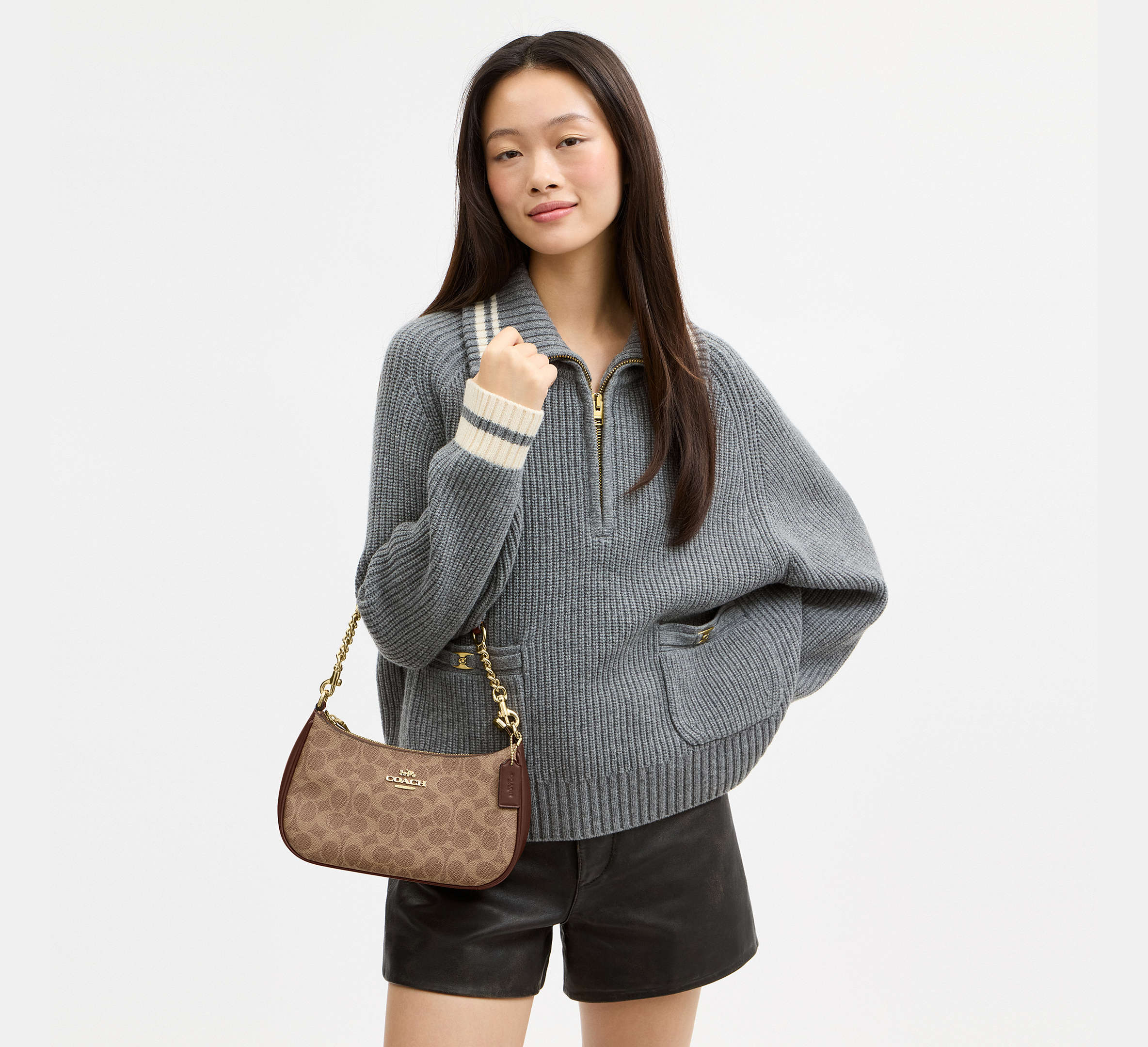 Teri Shoulder Bag In Signature Canvas