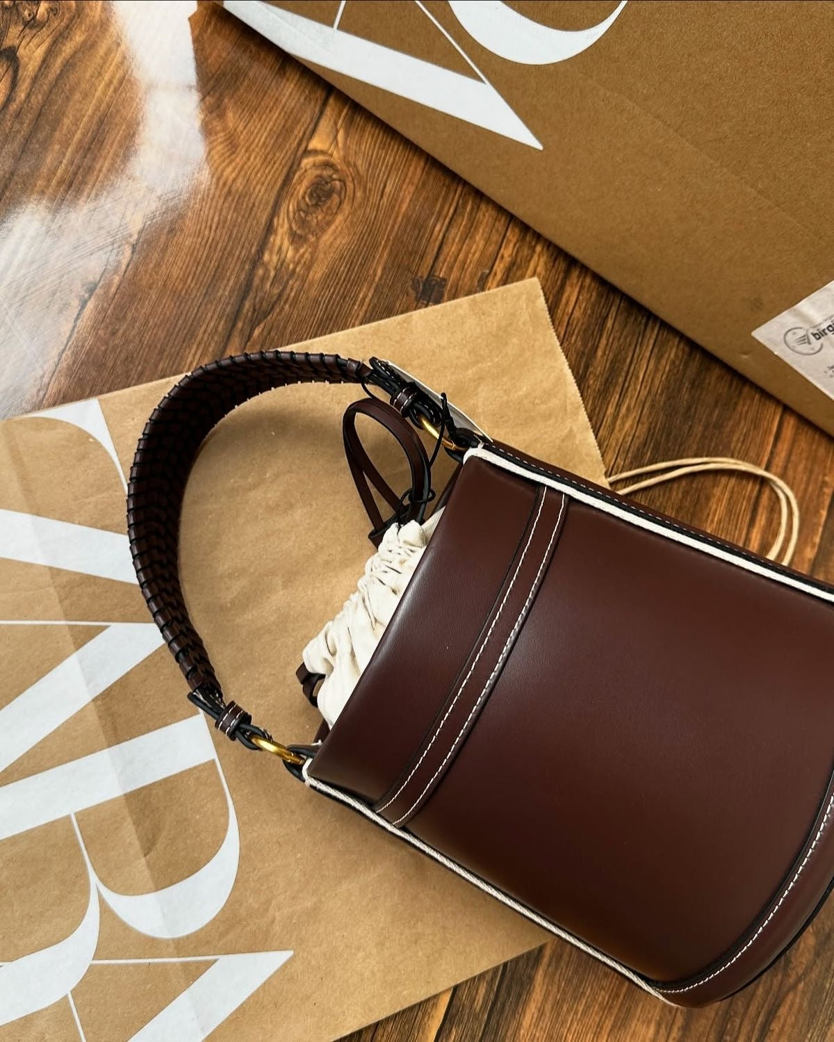 IMPORTED HANDLE BUCKET BAG