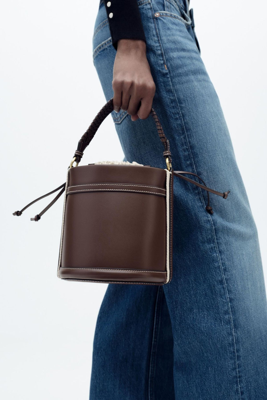 IMPORTED HANDLE BUCKET BAG