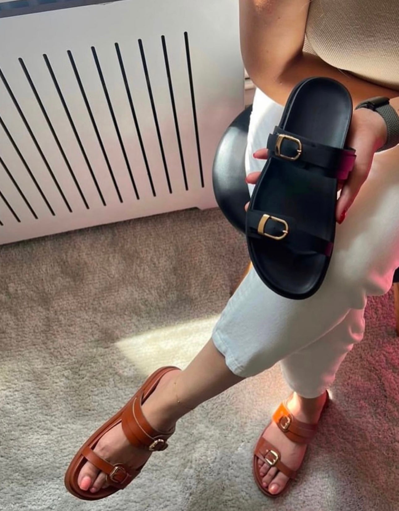 Flat slippers double buckle