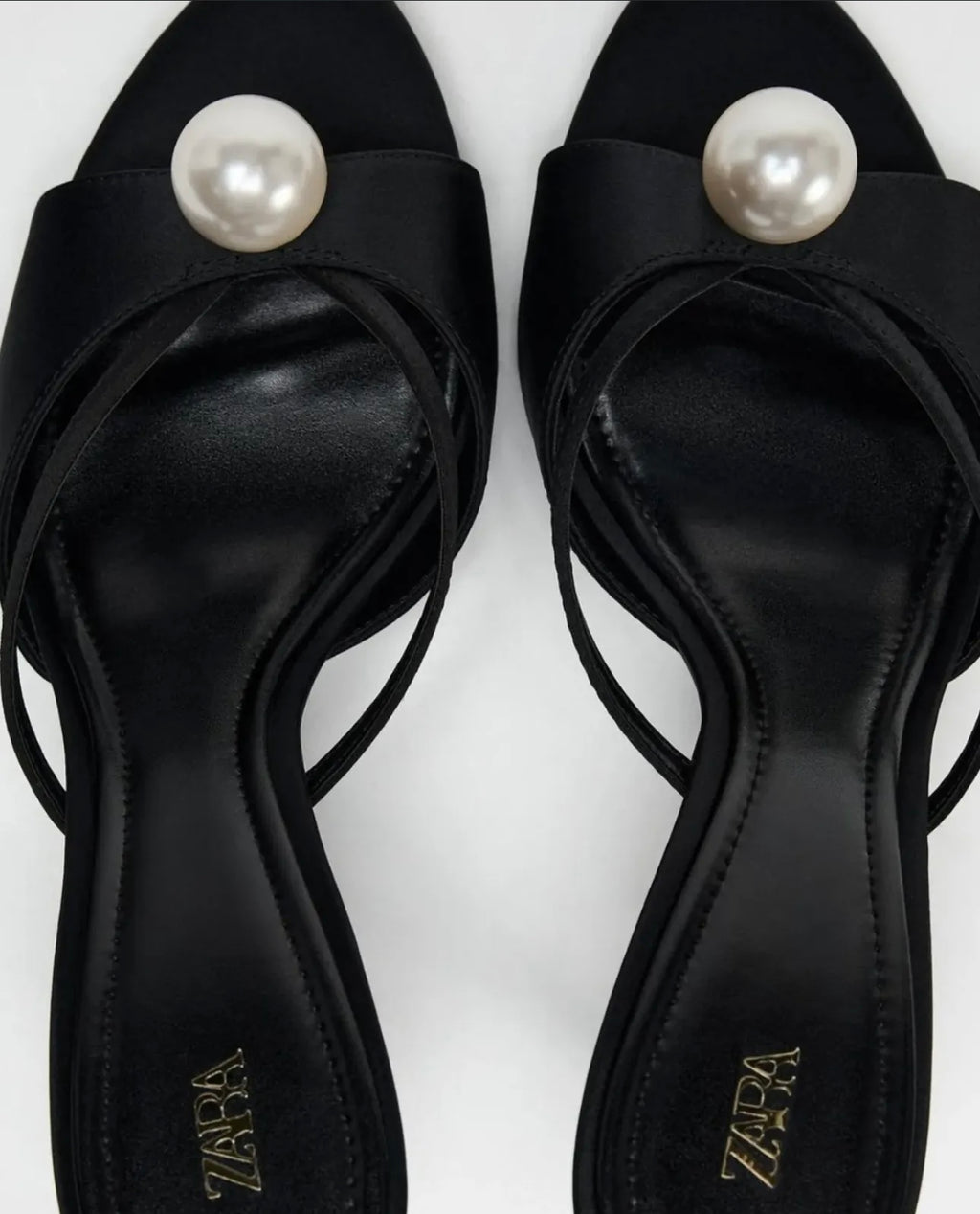 PEARL HEELS SANDLAS