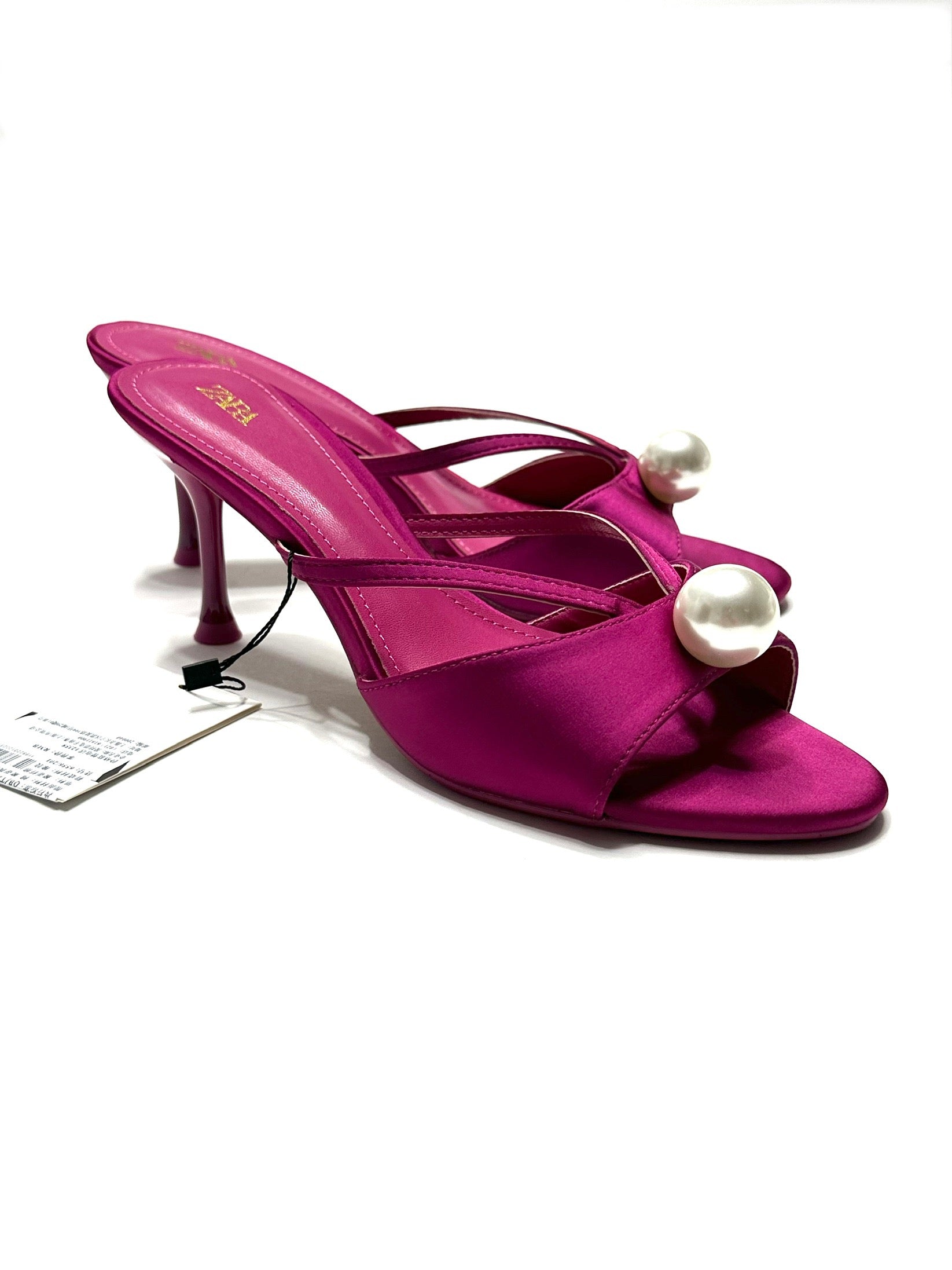 PEARL HEELED SANDALS