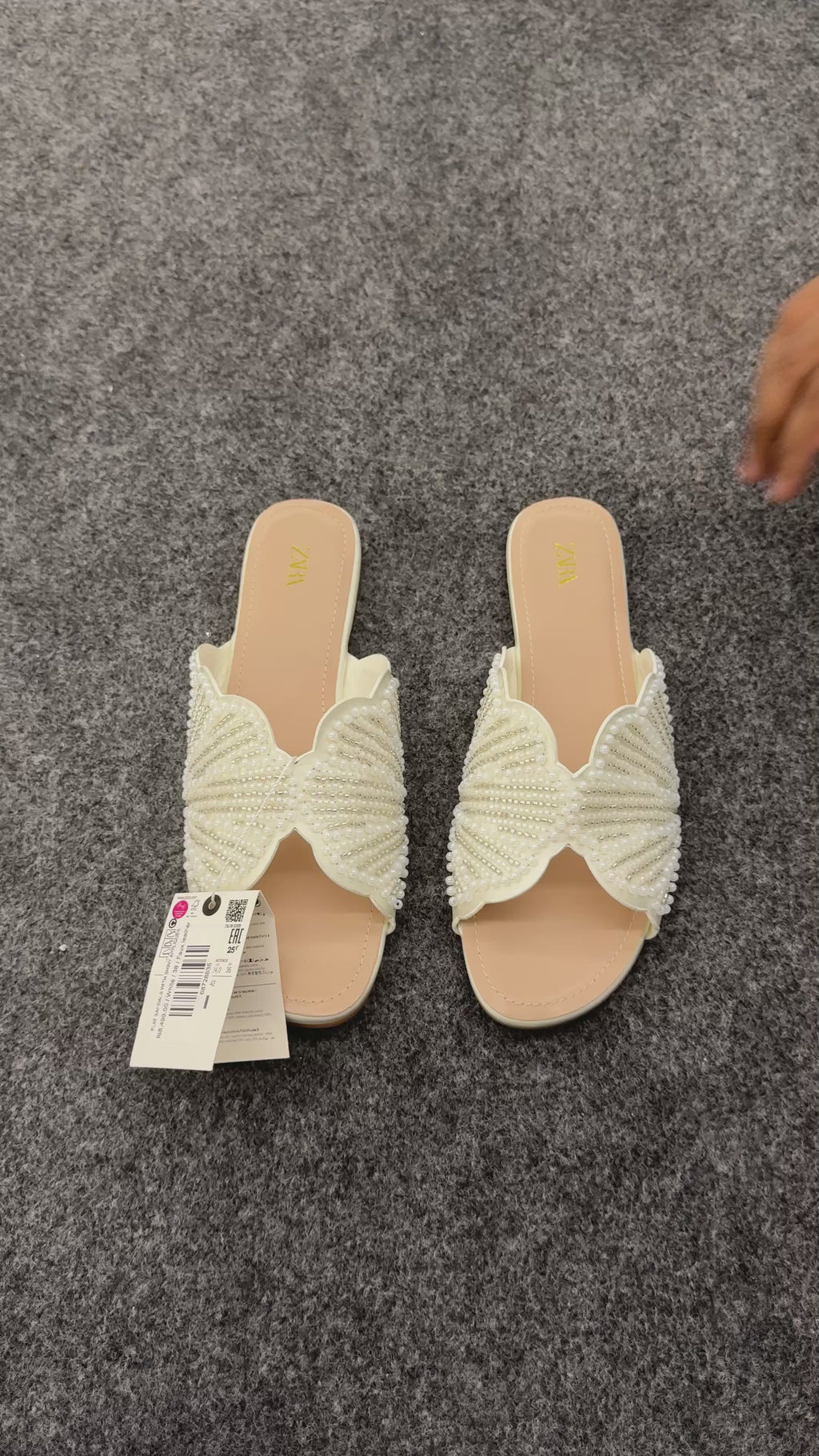 FLAT SANDALS WITH SHINY APPLIQUES