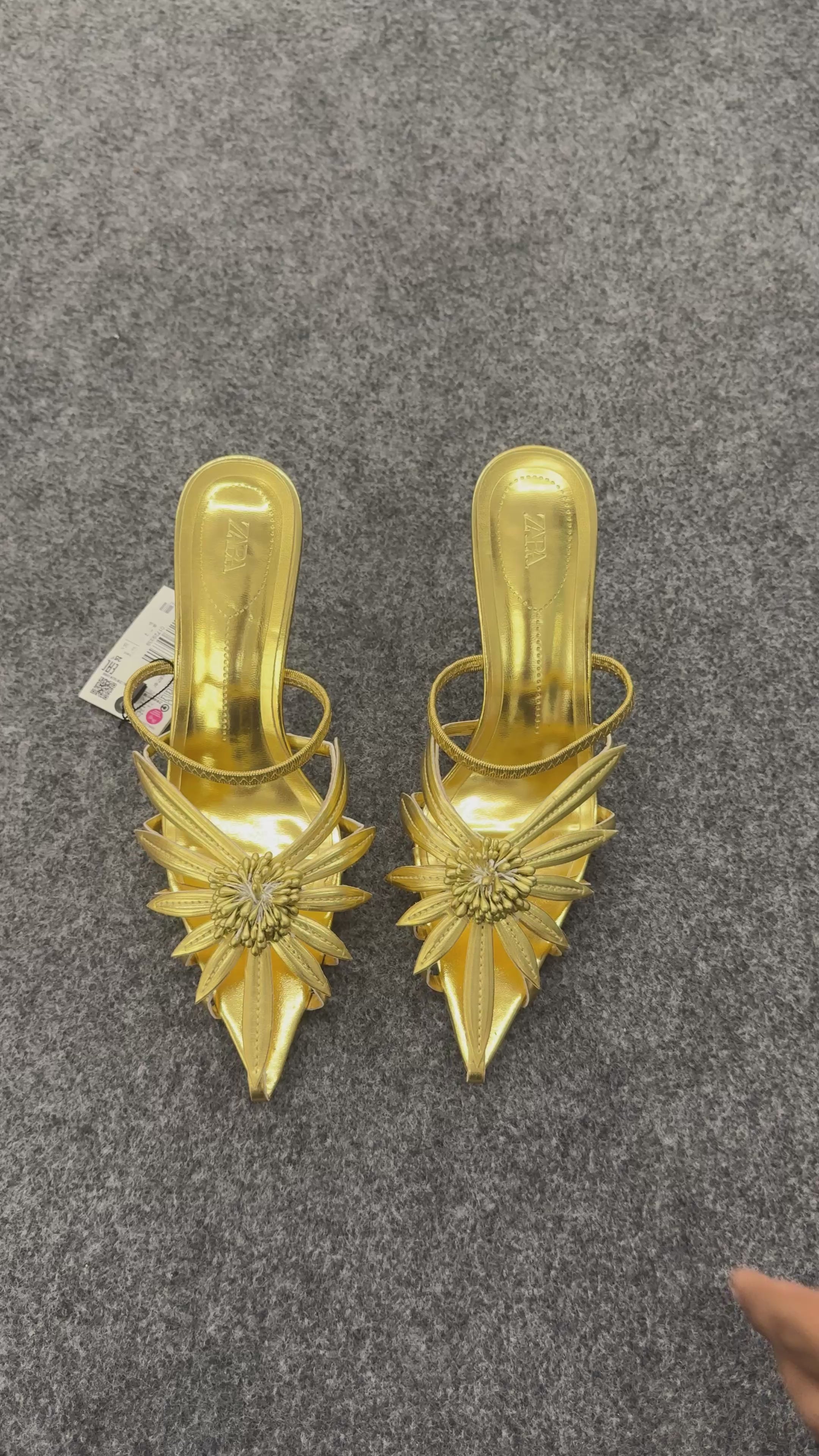 LAMINATED HIGH-HEEL SANDALS WITH FLOWER DETAIL