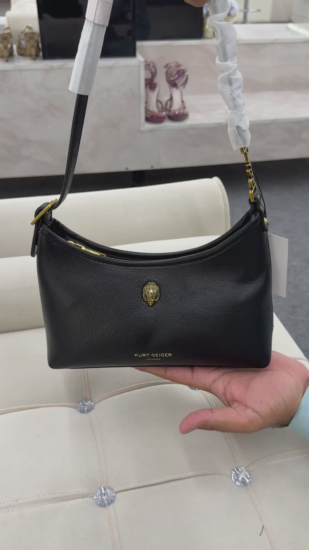 KURT SLING BAG