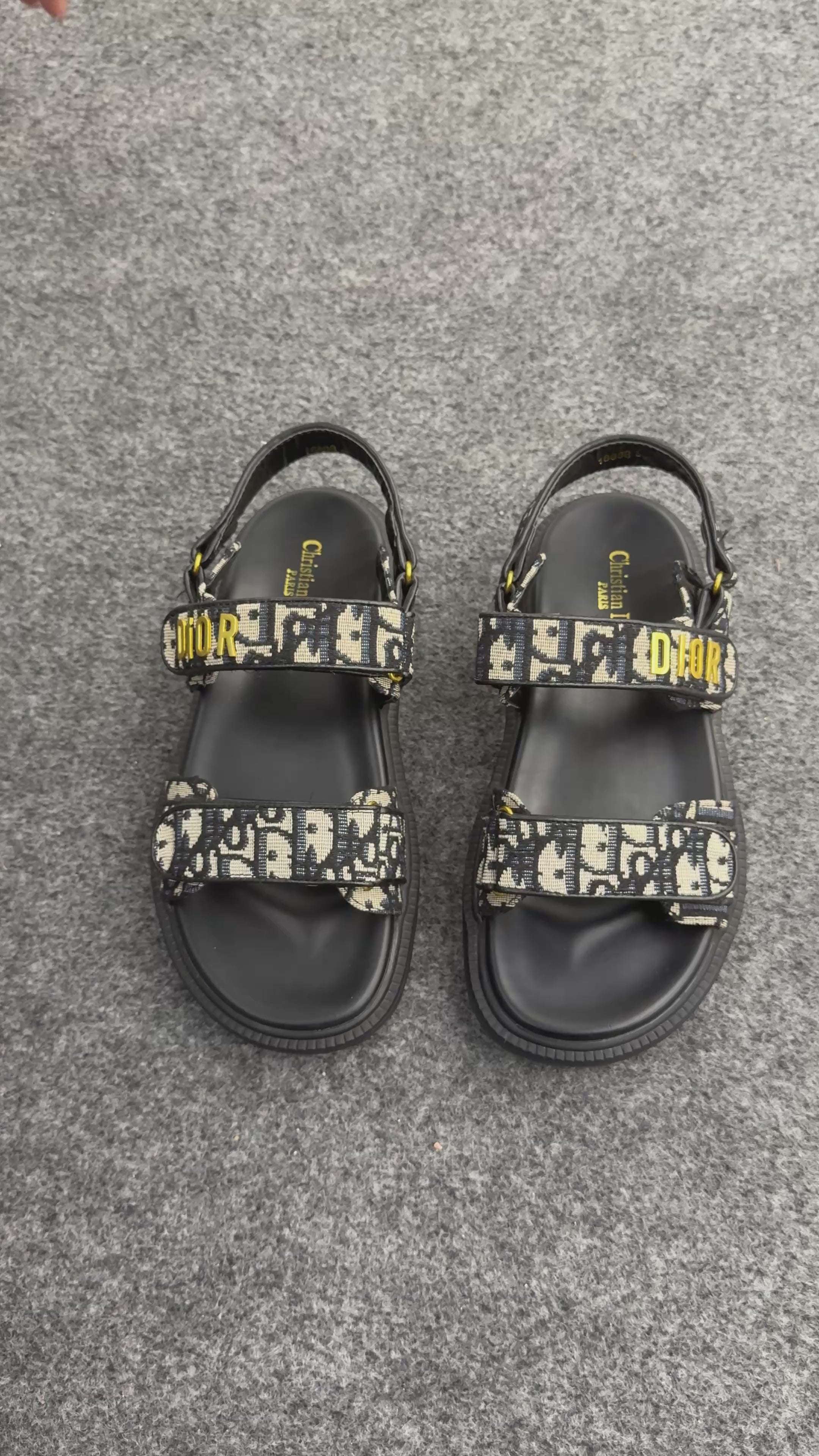 EMBROIDERED SANDALS