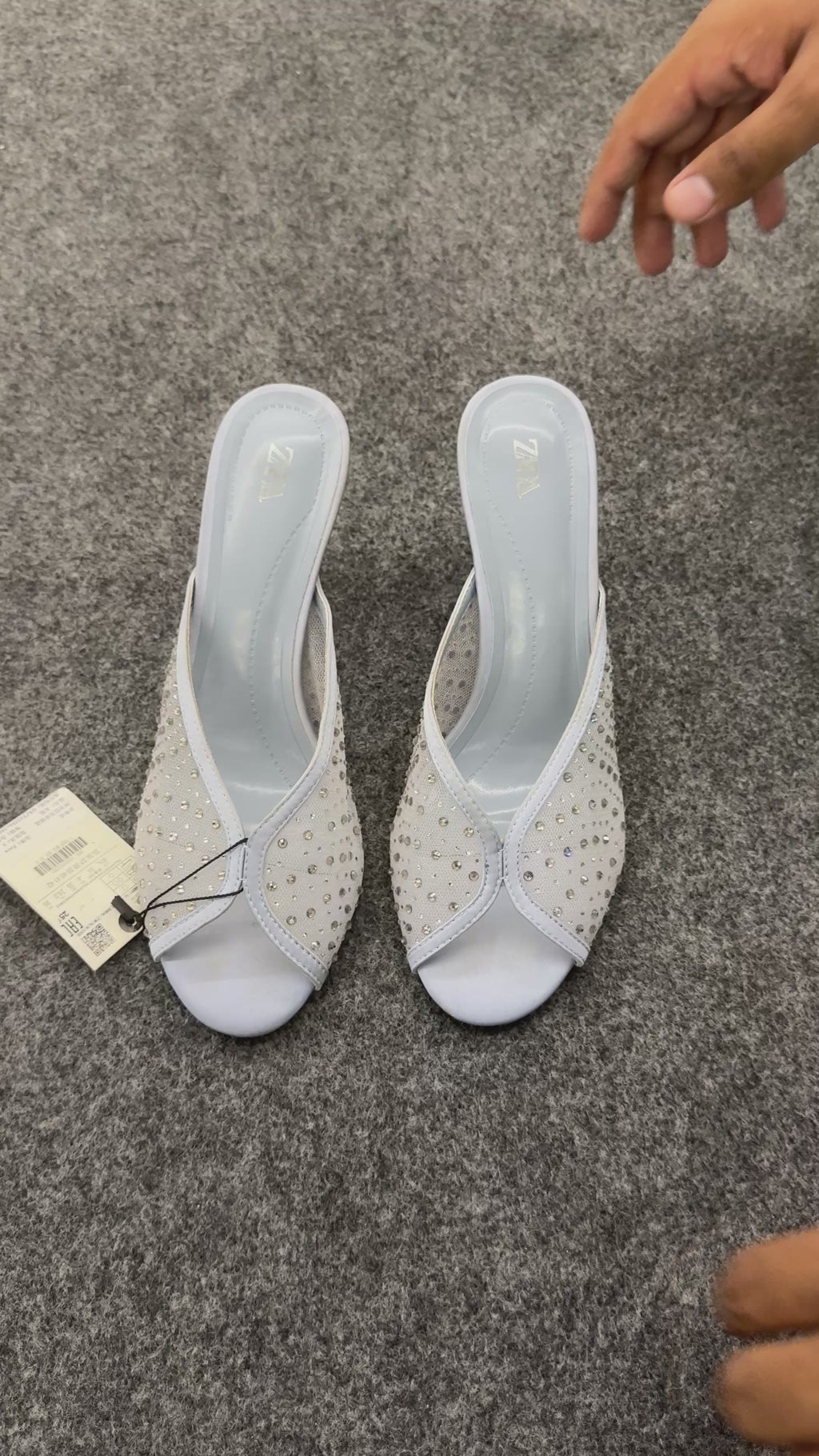 MESH HEEL SANDALS WITH SHINNY DETAIL